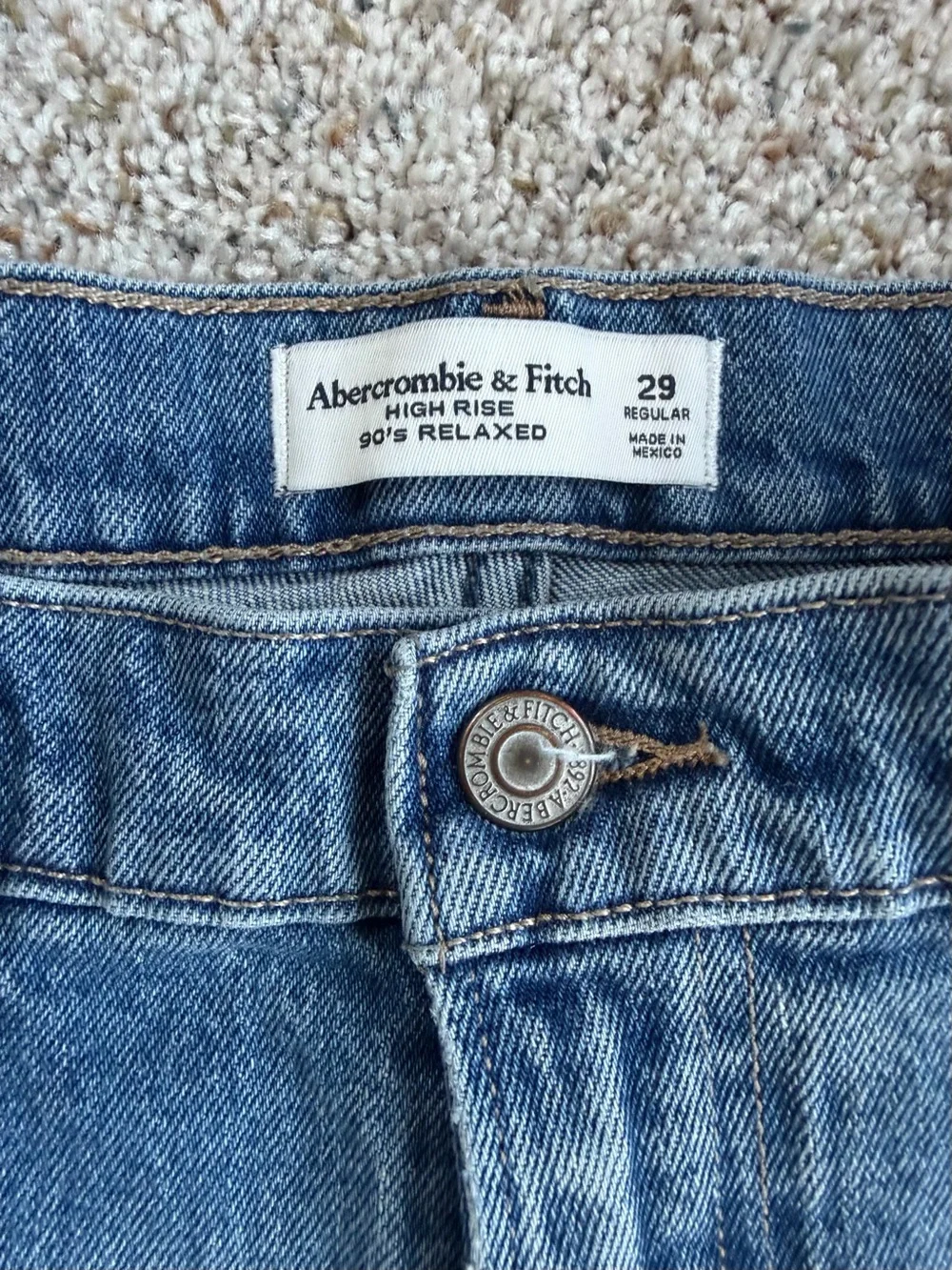 Abercrombie 90’s Relaxed Denim